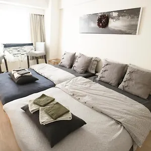 Shinosaka Station Gateway: Quick Access To Kansai & Attractions Apartment Osaka
